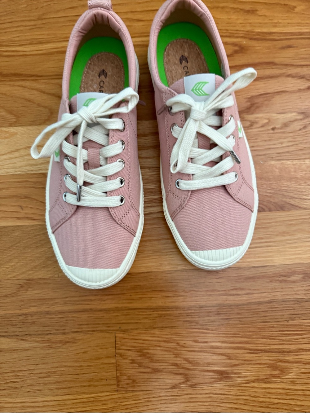 Cariuma Pink Canvas Low-Top Sneakers with White Sole